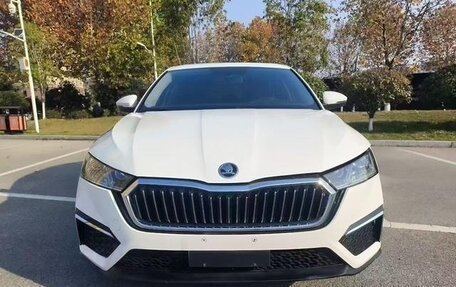 Skoda Octavia IV, 2021 год, 2 000 000 рублей, 2 фотография