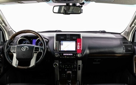 Toyota Land Cruiser Prado 150 рестайлинг 2, 2011 год, 2 499 000 рублей, 10 фотография