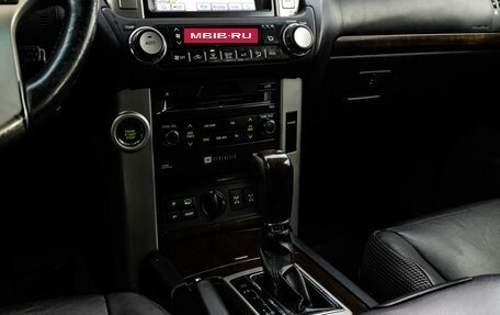 Toyota Land Cruiser Prado 150 рестайлинг 2, 2011 год, 2 499 000 рублей, 11 фотография