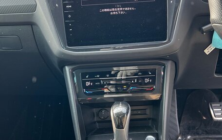 Volkswagen Tiguan II, 2022 год, 2 400 000 рублей, 16 фотография