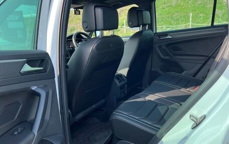 Volkswagen Tiguan II, 2022 год, 2 400 000 рублей, 20 фотография