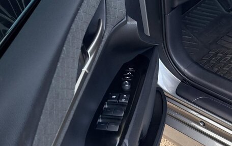 Toyota Camry, 2025 год, 3 710 000 рублей, 9 фотография