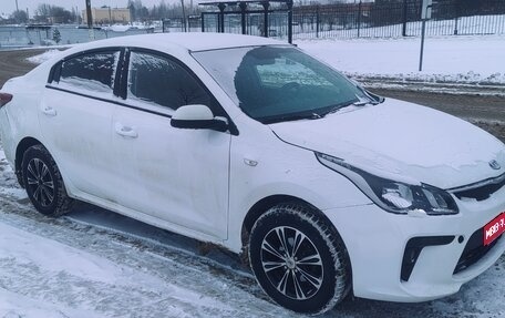 KIA Rio IV, 2018 год, 850 000 рублей, 1 фотография