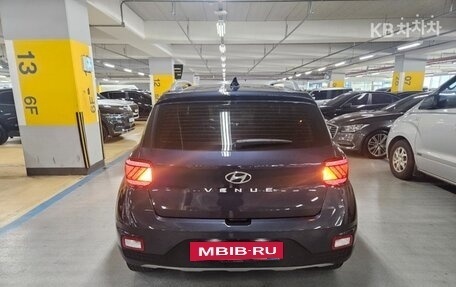 Hyundai Venue I, 2021 год, 1 680 000 рублей, 5 фотография