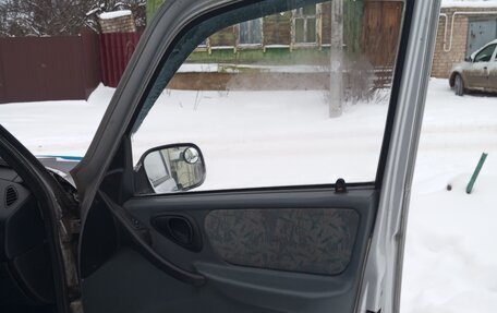 Chevrolet Niva I рестайлинг, 2004 год, 450 000 рублей, 6 фотография