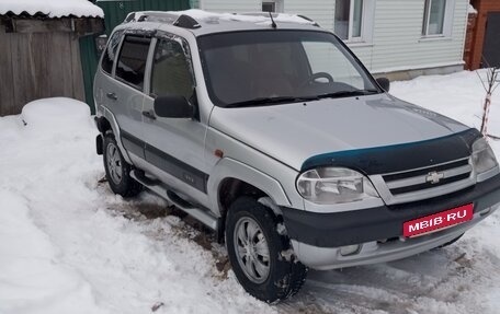Chevrolet Niva I рестайлинг, 2004 год, 450 000 рублей, 9 фотография