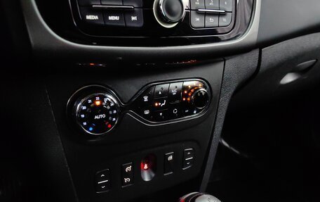 Renault Sandero II рестайлинг, 2016 год, 949 000 рублей, 15 фотография