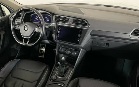 Volkswagen Tiguan II, 2019 год, 3 797 000 рублей, 9 фотография