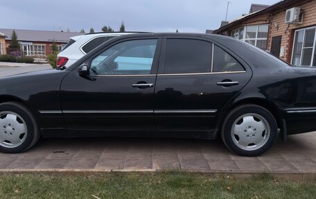 Mercedes-Benz E-Класс, 2000 год, 860 000 рублей, 5 фотография