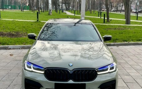 BMW 5 серия, 2017 год, 3 300 000 рублей, 3 фотография