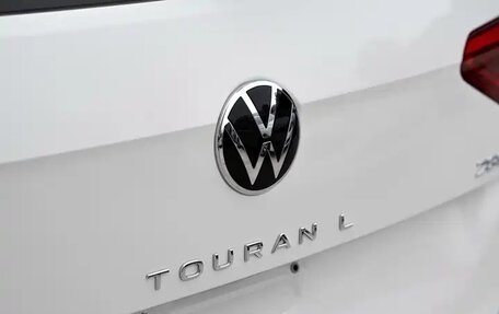 Volkswagen Touran III, 2022 год, 1 875 000 рублей, 8 фотография