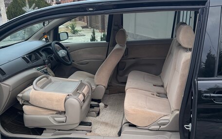 Toyota ISis I, 2005 год, 685 000 рублей, 22 фотография