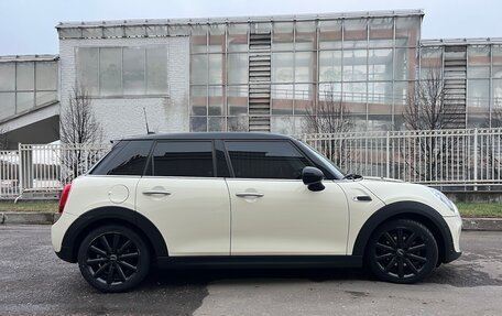 MINI Hatch, 2017 год, 1 800 000 рублей, 2 фотография