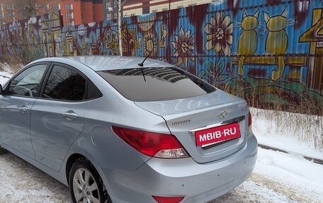 Hyundai Solaris II рестайлинг, 2013 год, 850 000 рублей, 4 фотография