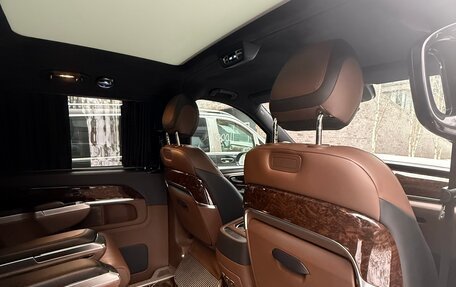 Mercedes-Benz V-Класс, 2021 год, 12 фотография