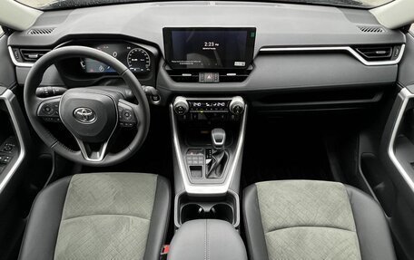 Toyota RAV4, 2025 год, 4 090 000 рублей, 9 фотография