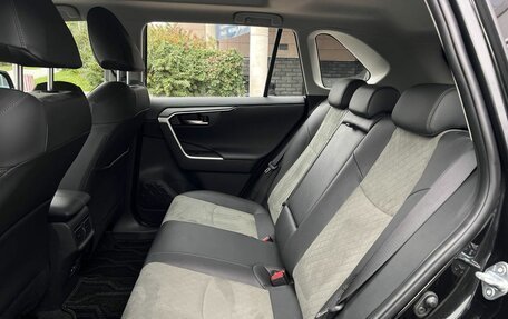 Toyota RAV4, 2025 год, 4 090 000 рублей, 8 фотография