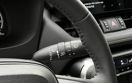 Toyota RAV4, 2025 год, 4 090 000 рублей, 14 фотография