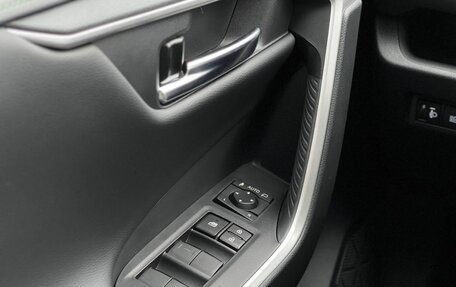 Toyota RAV4, 2025 год, 4 090 000 рублей, 24 фотография