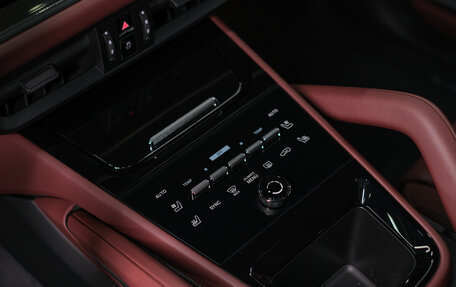 Porsche Cayenne III, 2025 год, 25 420 000 рублей, 22 фотография