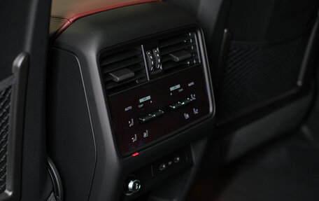 Porsche Cayenne III, 2025 год, 25 420 000 рублей, 29 фотография