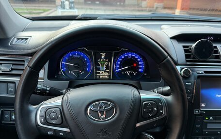 Toyota Camry, 2017 год, 2 050 000 рублей, 2 фотография