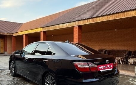 Toyota Camry, 2017 год, 2 050 000 рублей, 4 фотография