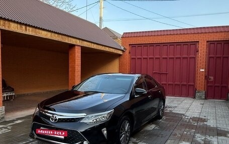 Toyota Camry, 2017 год, 2 050 000 рублей, 6 фотография
