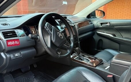 Toyota Camry, 2017 год, 2 050 000 рублей, 3 фотография