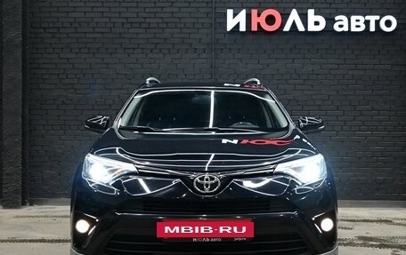 Toyota RAV4, 2017 год, 2 700 000 рублей, 2 фотография