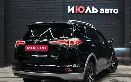 Toyota RAV4, 2017 год, 2 700 000 рублей, 7 фотография