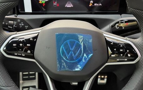 Volkswagen Tiguan, 2025 год, 5 100 000 рублей, 21 фотография