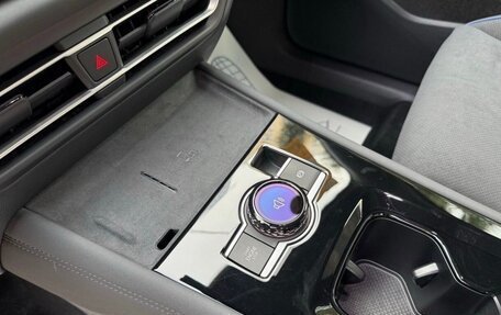 Volkswagen Tiguan, 2025 год, 5 100 000 рублей, 29 фотография