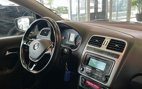 Volkswagen Polo VI (EU Market), 2015 год, 927 000 рублей, 9 фотография