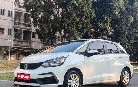 Honda Fit, 2021 год, 1 000 000 рублей, 1 фотография