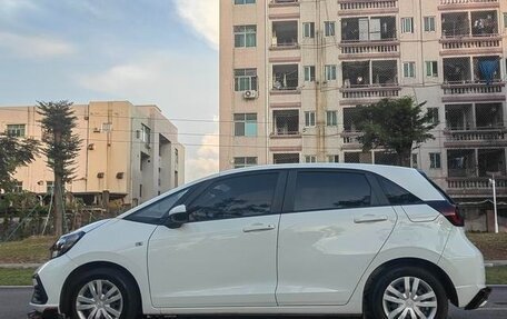 Honda Fit, 2021 год, 1 000 000 рублей, 8 фотография