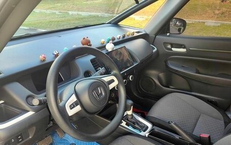 Honda Fit, 2021 год, 1 000 000 рублей, 9 фотография