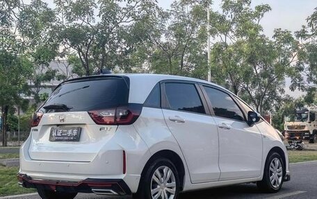 Honda Fit, 2021 год, 1 000 000 рублей, 5 фотография