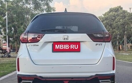 Honda Fit, 2021 год, 1 000 000 рублей, 6 фотография