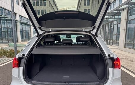 Audi Q3, 2023 год, 2 810 000 рублей, 22 фотография