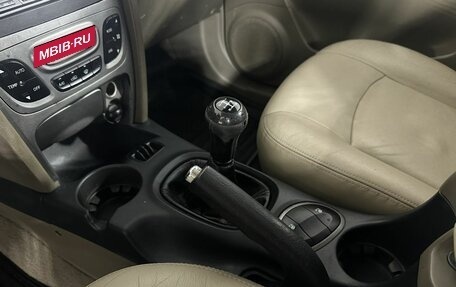 Hyundai Santa Fe III рестайлинг, 2005 год, 600 000 рублей, 13 фотография