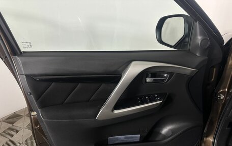 Mitsubishi Pajero Sport III рестайлинг, 2018 год, 2 900 000 рублей, 8 фотография