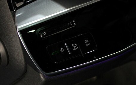 Audi S8, 2020 год, 10 999 000 рублей, 13 фотография