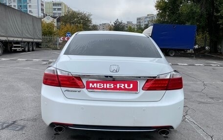 Honda Accord IX рестайлинг, 2013 год, 2 300 000 рублей, 3 фотография