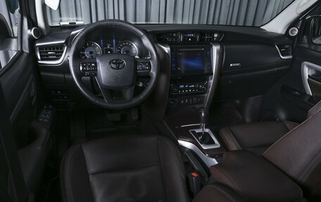 Toyota Fortuner II, 2018 год, 3 392 000 рублей, 3 фотография