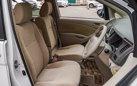 Toyota ISis I, 2014 год, 1 360 000 рублей, 11 фотография