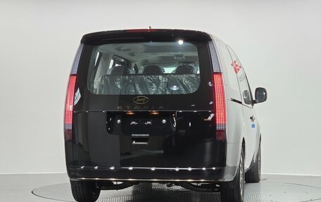 Hyundai Staria, 2025 год, 9 690 000 рублей, 3 фотография