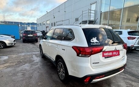 Mitsubishi Outlander III рестайлинг 3, 2015 год, 1 599 000 рублей, 5 фотография
