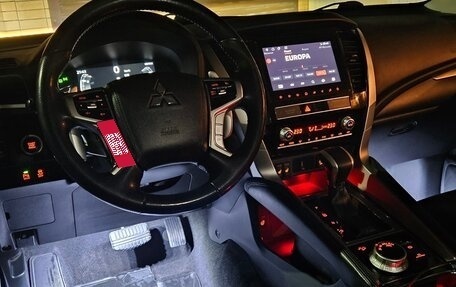 Mitsubishi Pajero Sport III рестайлинг, 2022 год, 4 100 000 рублей, 11 фотография