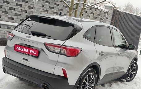 Ford Escape, 2022 год, 2 110 000 рублей, 3 фотография